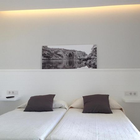Hostal La Palma Fornells  Bilik gambar