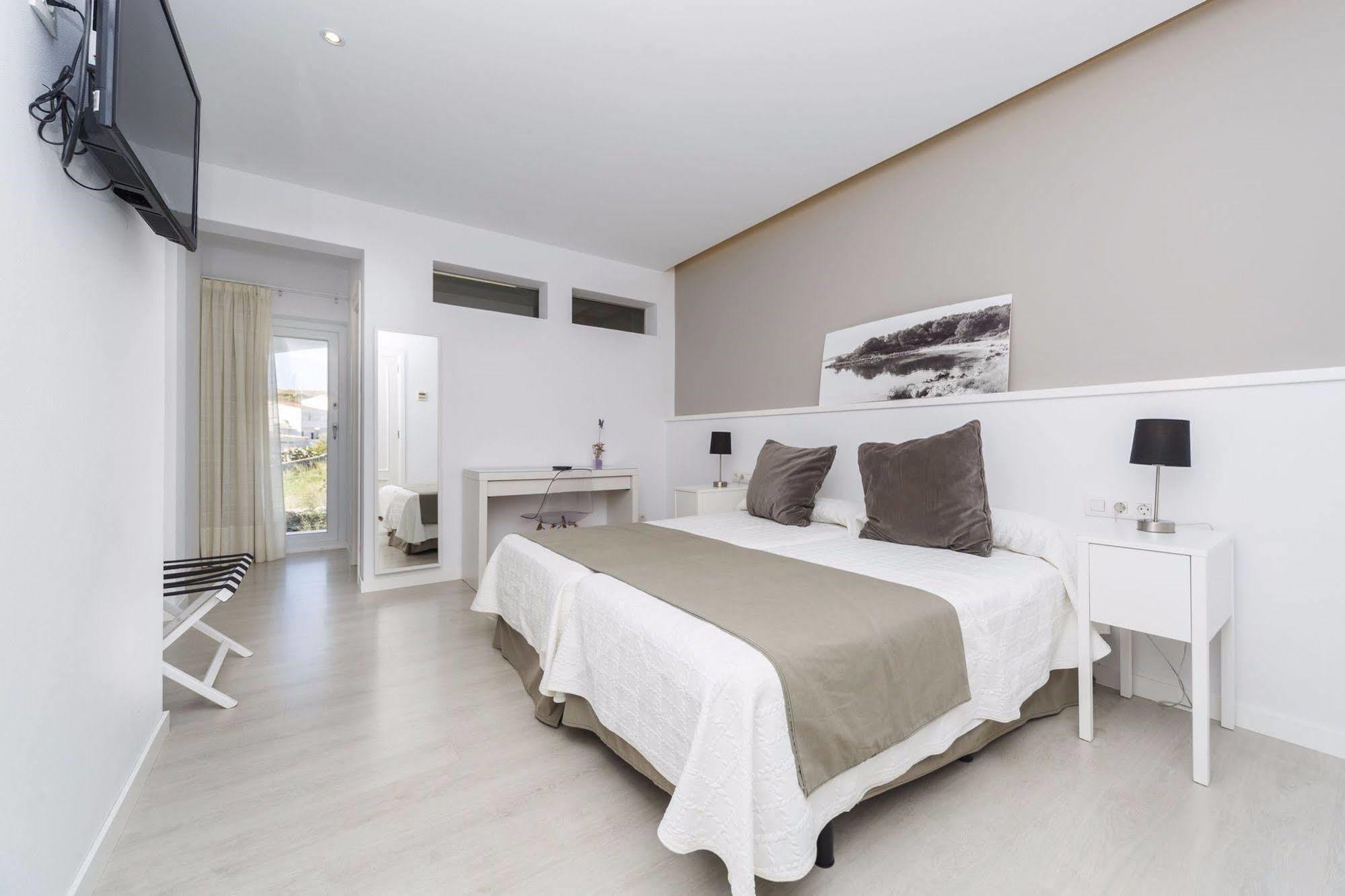 Hostal La Palma Fornells  Luaran gambar